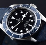 帝舵腕表表蒙有划痕处理方法